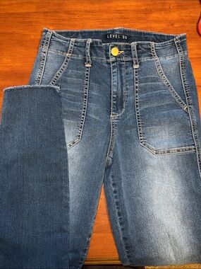 Level 99 Women's Washed Jeans with Front Patch Pockets